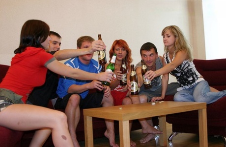 Drunk college students satisfy raging hormones with hardcore group sex