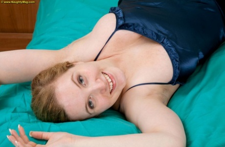 Chubby first timer unveils her big natural boobs as she gets naked