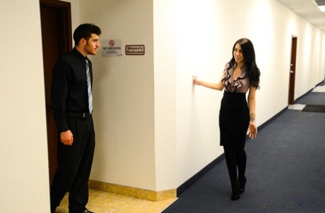 Brunette chick Luna C Kitsuen meets a coworker in a hallway before they fuck