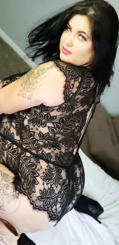Chubby goddess Mischievous Kitty teasing with her big ass in black lingerie