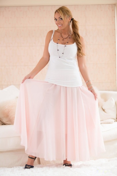 Porn World performed by Stacey Saran Nude Pictures